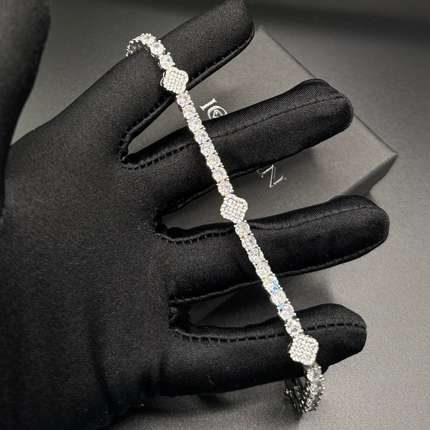 ICED OUT "SILVER CLOVER TENNIS" ARMBAND - ICERAIN JEWELRY