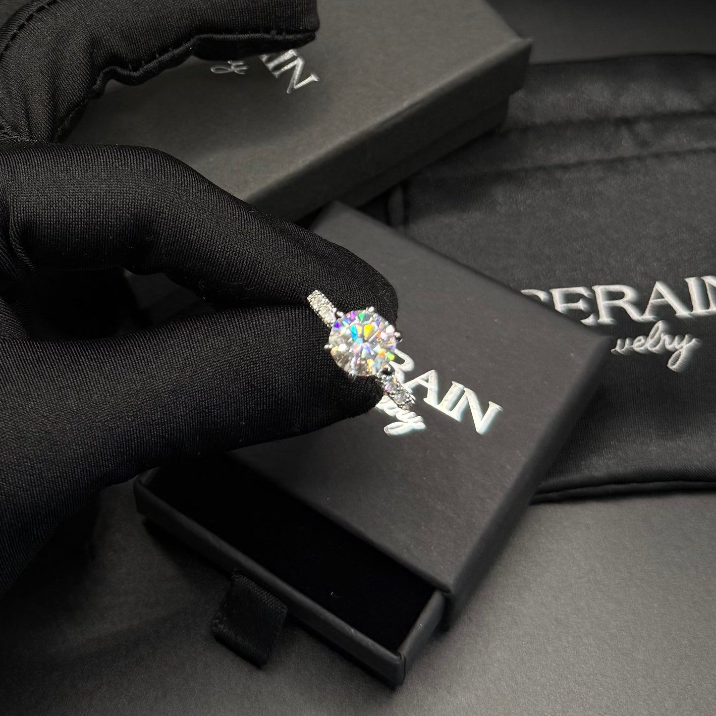 ICED OUT MOISSANITE "SPOSARE" WEISSGOLD 925S SILVER RING - ICERAIN JEWELRY