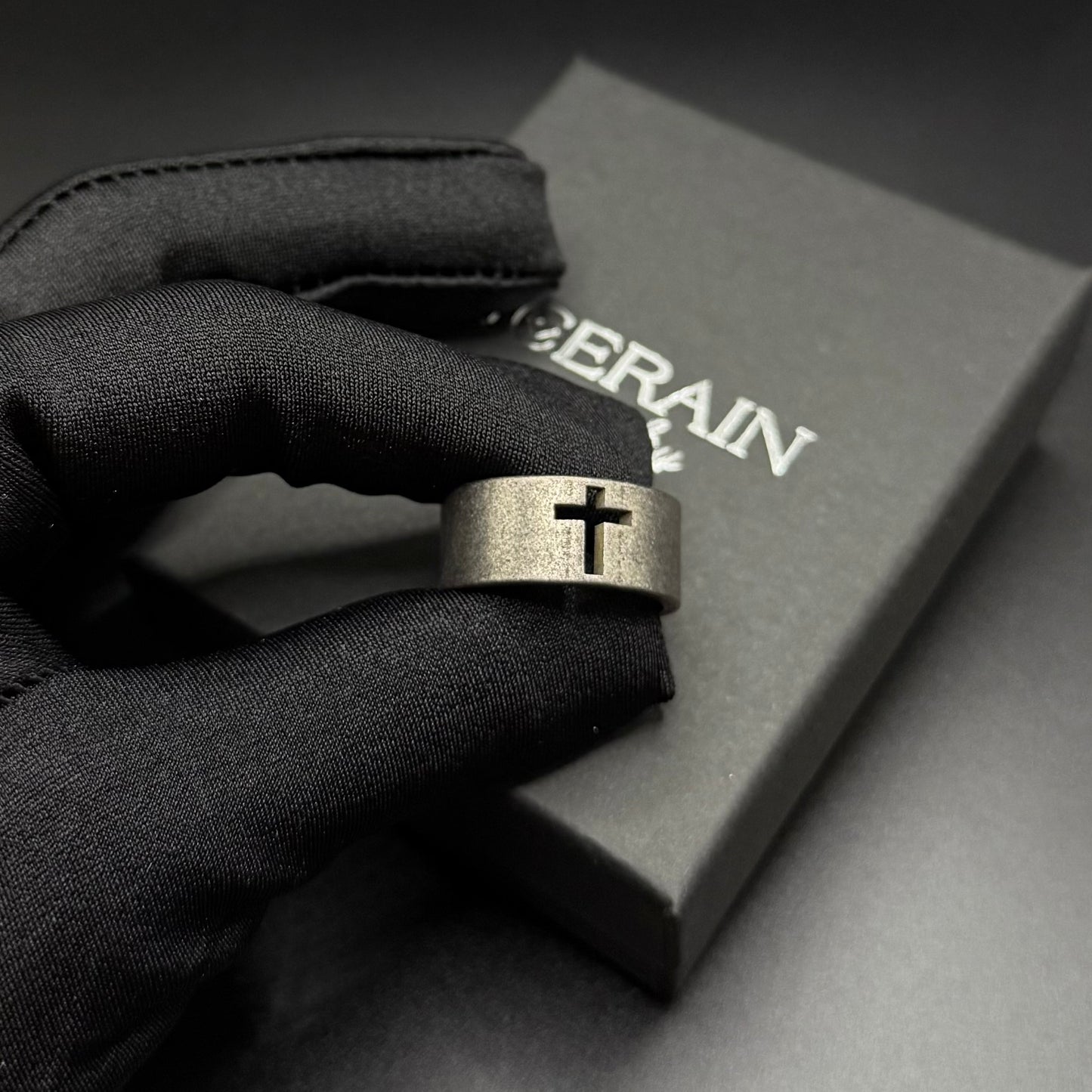EDELSTAHL "CROSS V5" RING - ICERAIN JEWELRY