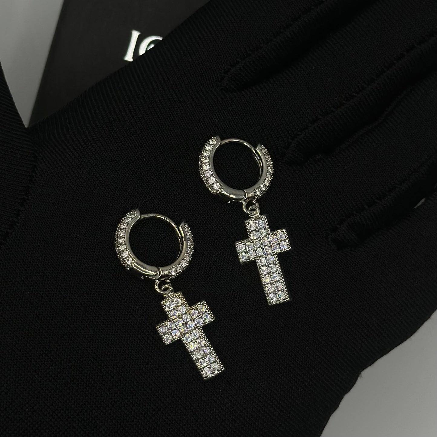 SALE | ICED OUT "SILVER CROSS" OHRRINGE - ICERAIN JEWELRY