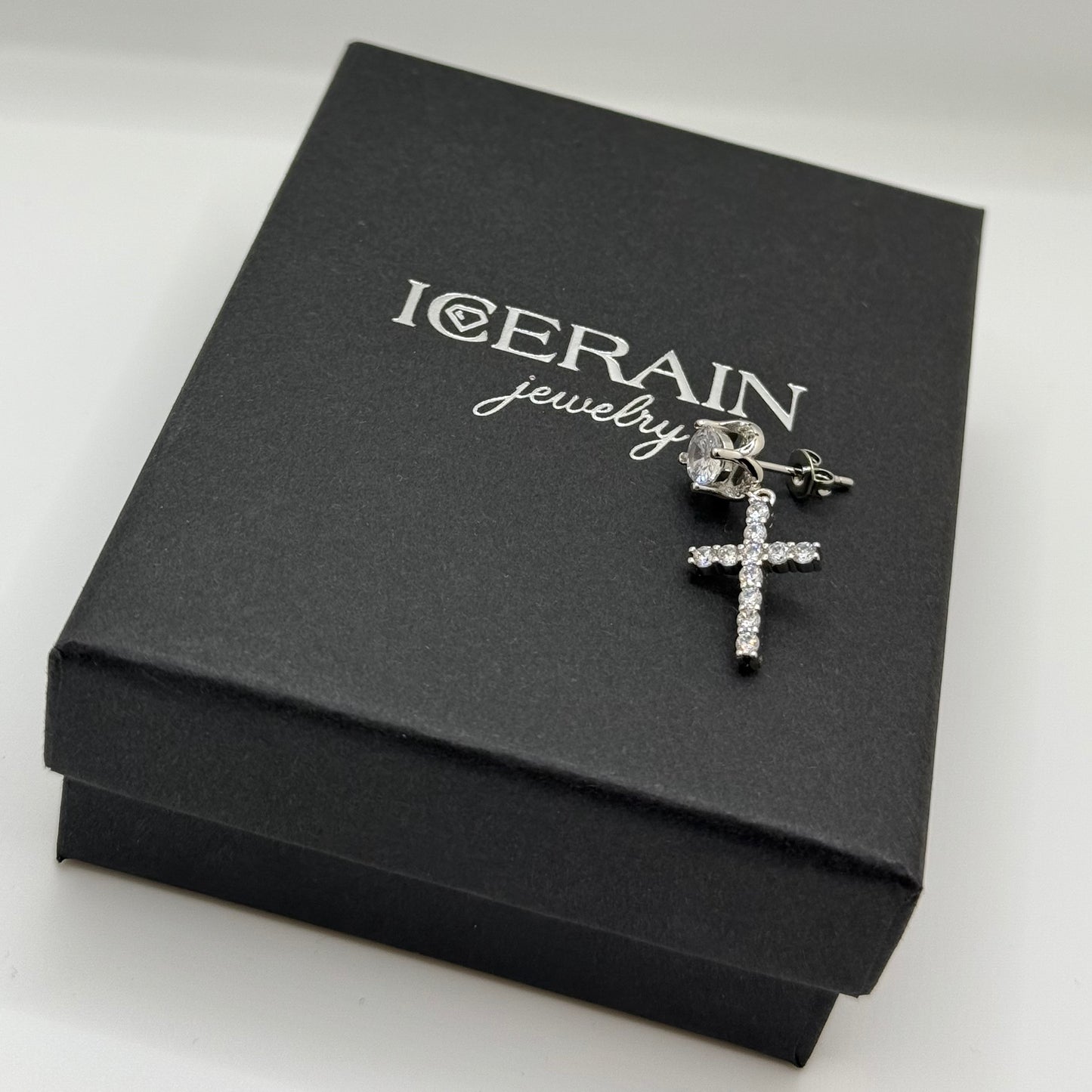 ICED OUT "SILVER LUXURY CROSS" OHRRINGE - ICERAIN JEWELRY