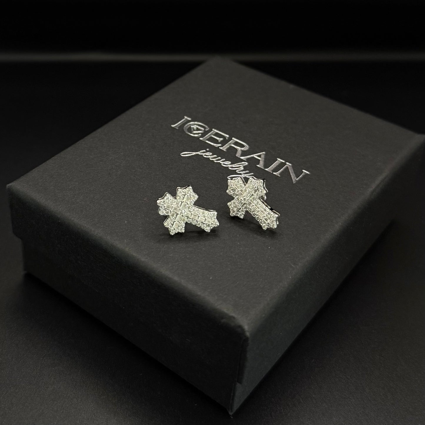ICED OUT MOISSANITE "CROSS V2" WEISSGOLD 925S SILVER OHRRINGE - ICERAIN JEWELRY