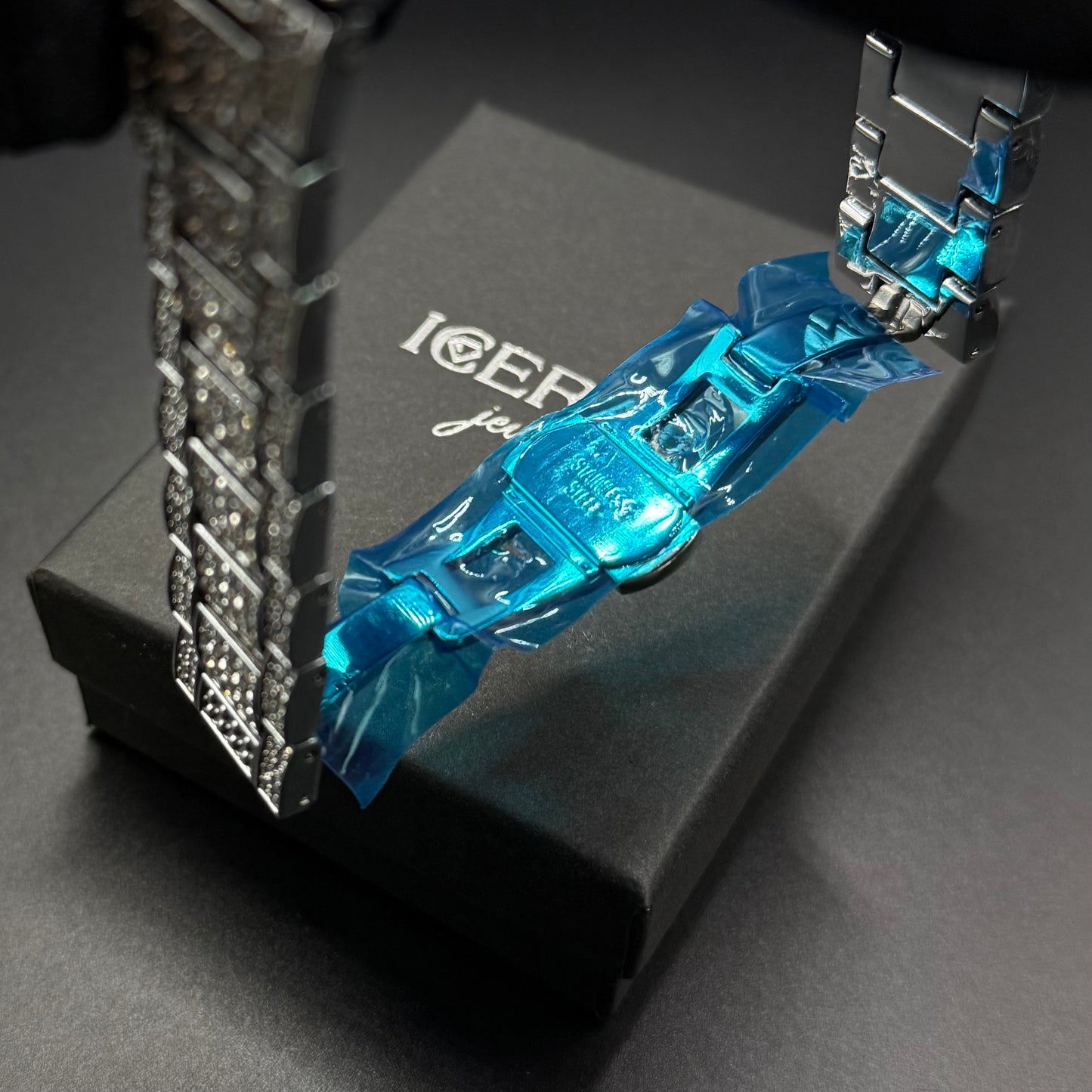 ICED OUT "FIERO" UHR - ICERAIN JEWELRY