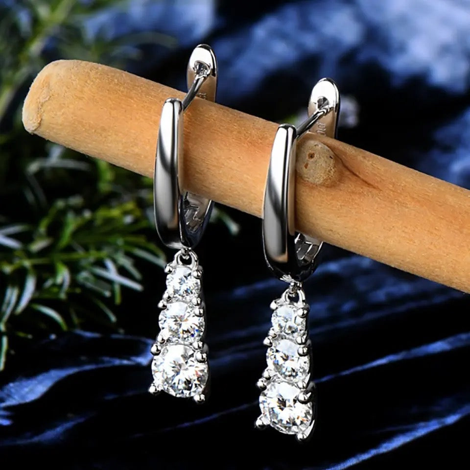 ICED OUT MOISSANITE "TRIANGOLO" WEISSGOLD 925S SILVER OHRRINGE - ICERAIN JEWELRY