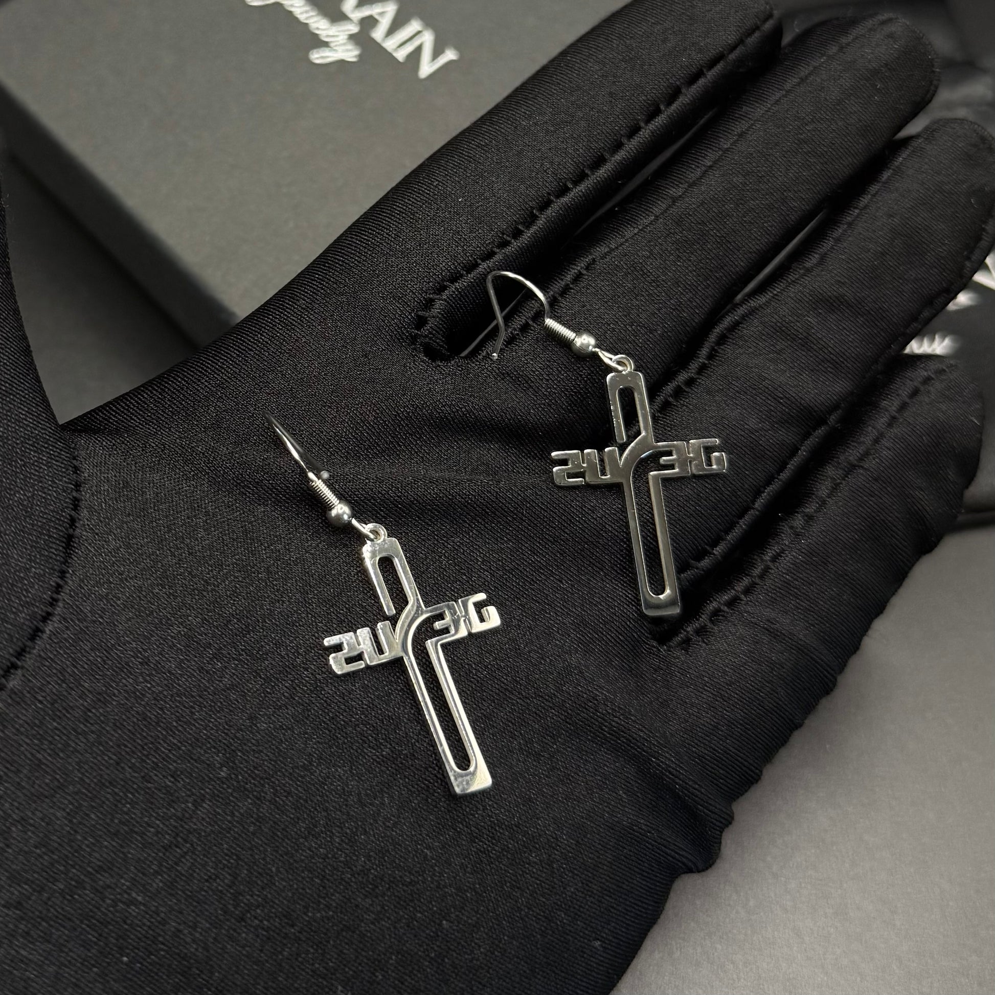 EDELSTAHL "JESUS" OHRRINGE - ICERAIN JEWELRY