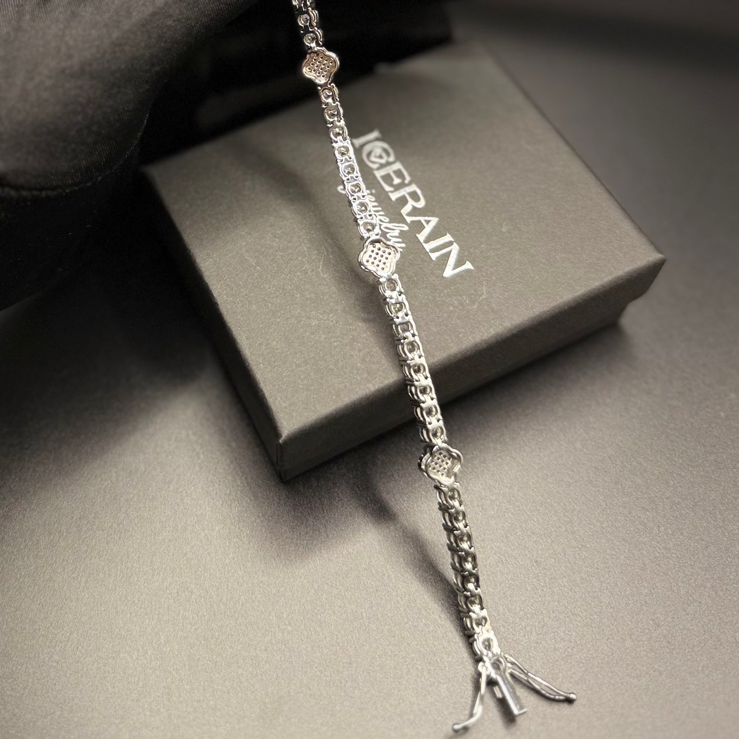 ICED OUT "SILVER CLOVER TENNIS" ARMBAND - ICERAIN JEWELRY