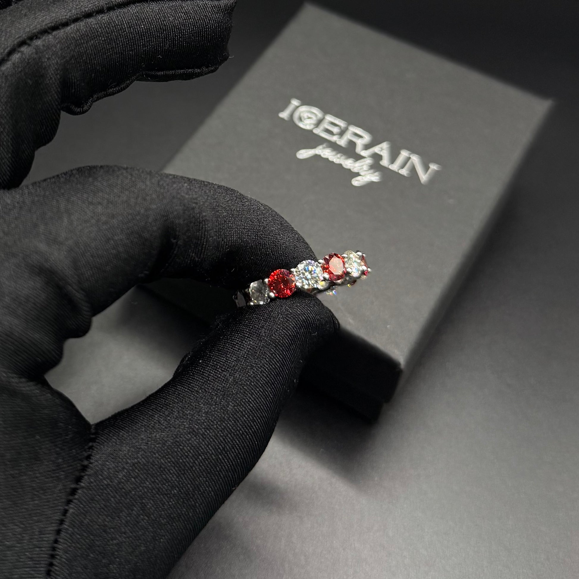 SALE | ICED OUT MOISSANITE GRÖSSE 8 "RED DRASILO" WEISSGOLD 925S SILVER RING - ICERAIN JEWELRY