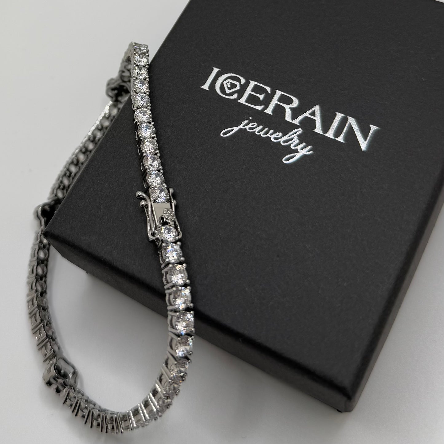 SALE | ICED OUT 23CM "BLACK CLOVER TENNIS" ARMBAND - ICERAIN JEWELRY