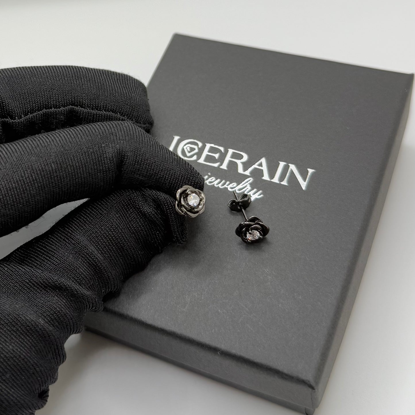 ICED OUT "BLACK ROSE" OHRRINGE - ICERAIN JEWELRY