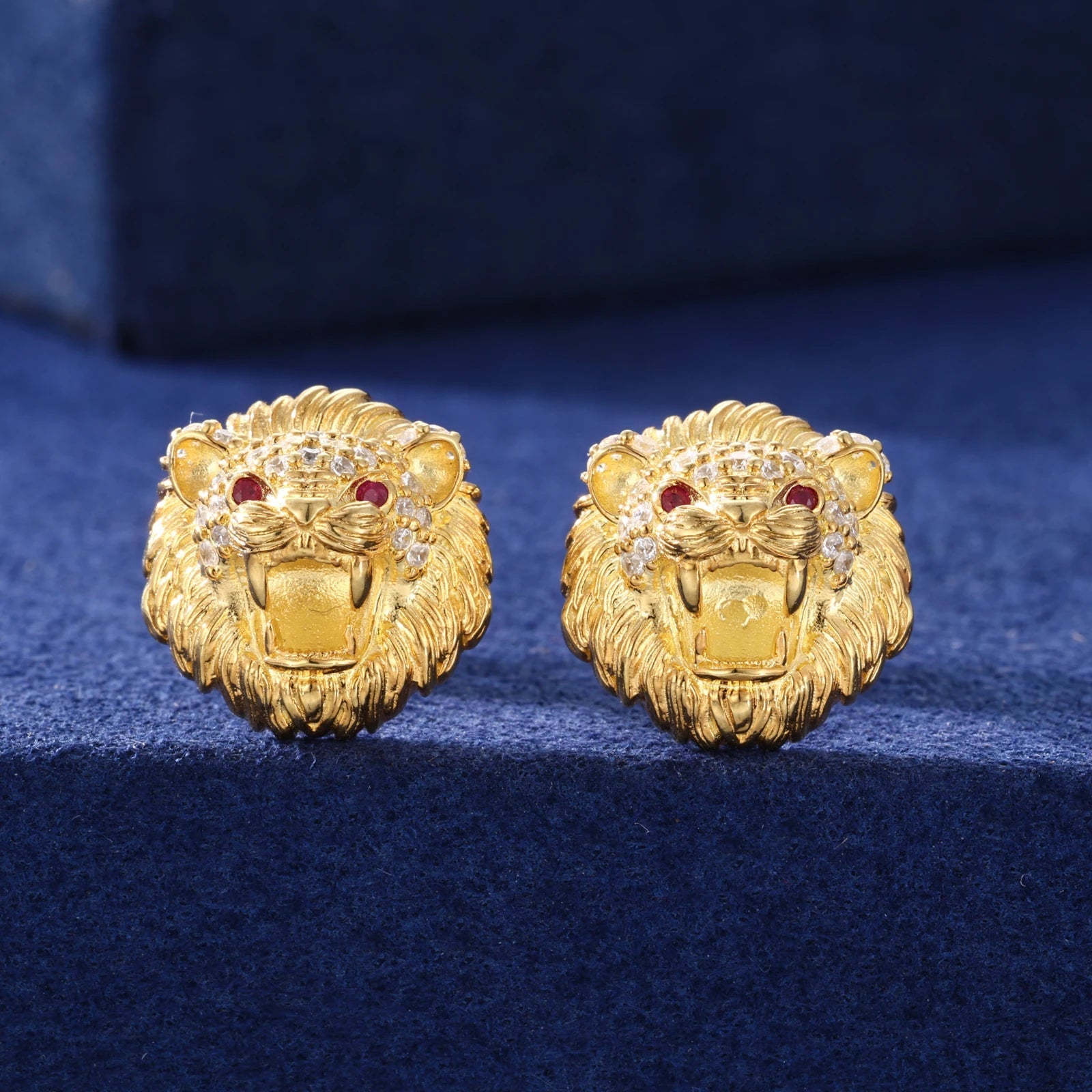 ICED OUT MOISSANITE "LION" WEISSGOLD 925S SILVER OHRRINGE - ICERAIN JEWELRY