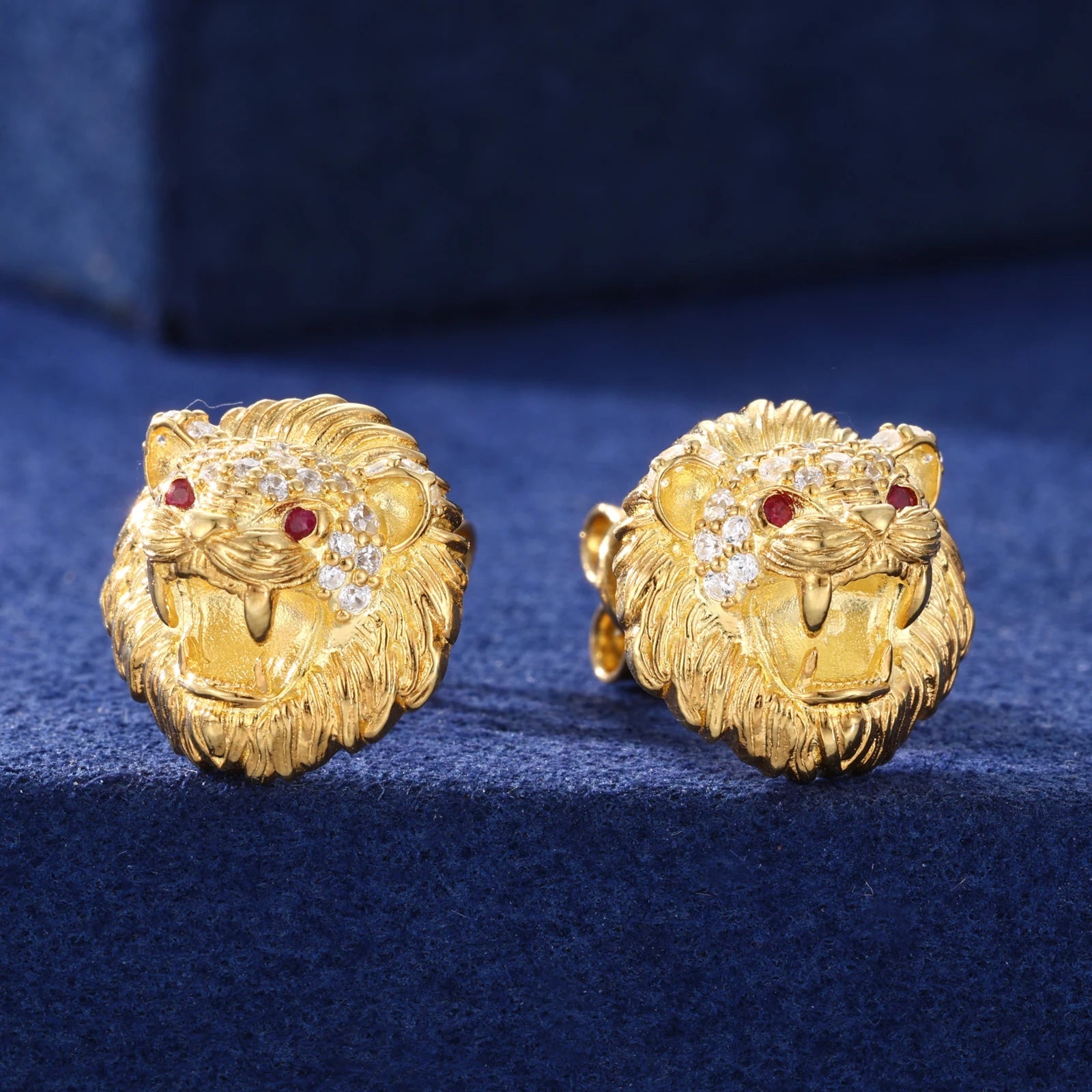 ICED OUT MOISSANITE "LION" WEISSGOLD 925S SILVER OHRRINGE - ICERAIN JEWELRY