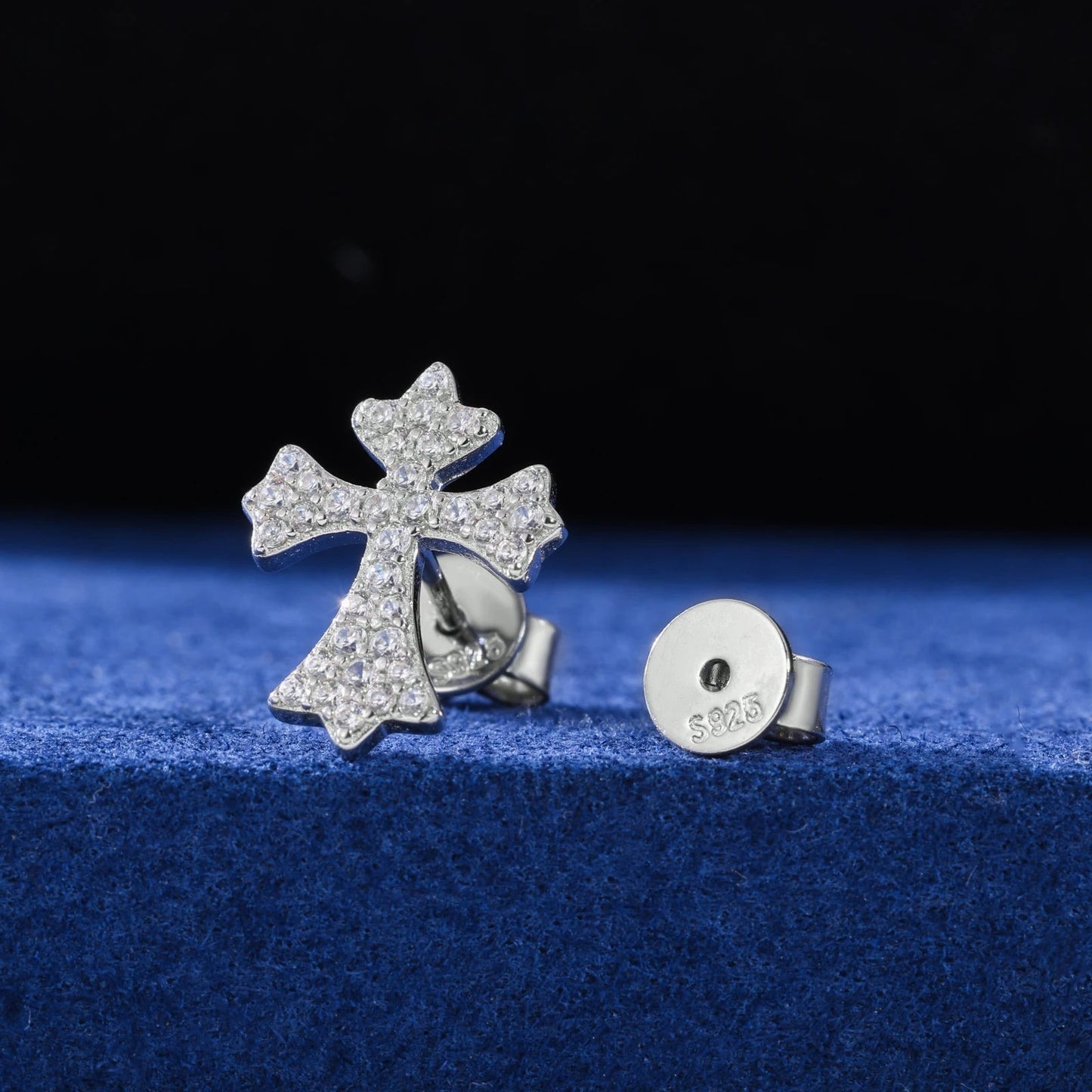 ICED OUT MOISSANITE "CROSS V4" WEISSGOLD 925S SILVER OHRRINGE - ICERAIN JEWELRY