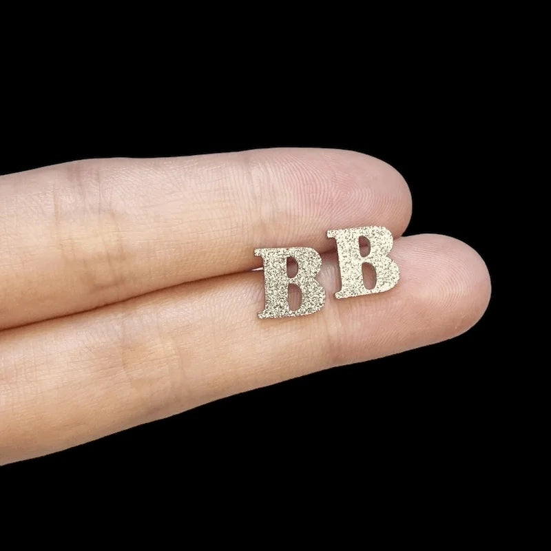 PERSONALISIERTE ICED OUT ANFANGSBUCHSTABEN "SPARK" OHRRINGE