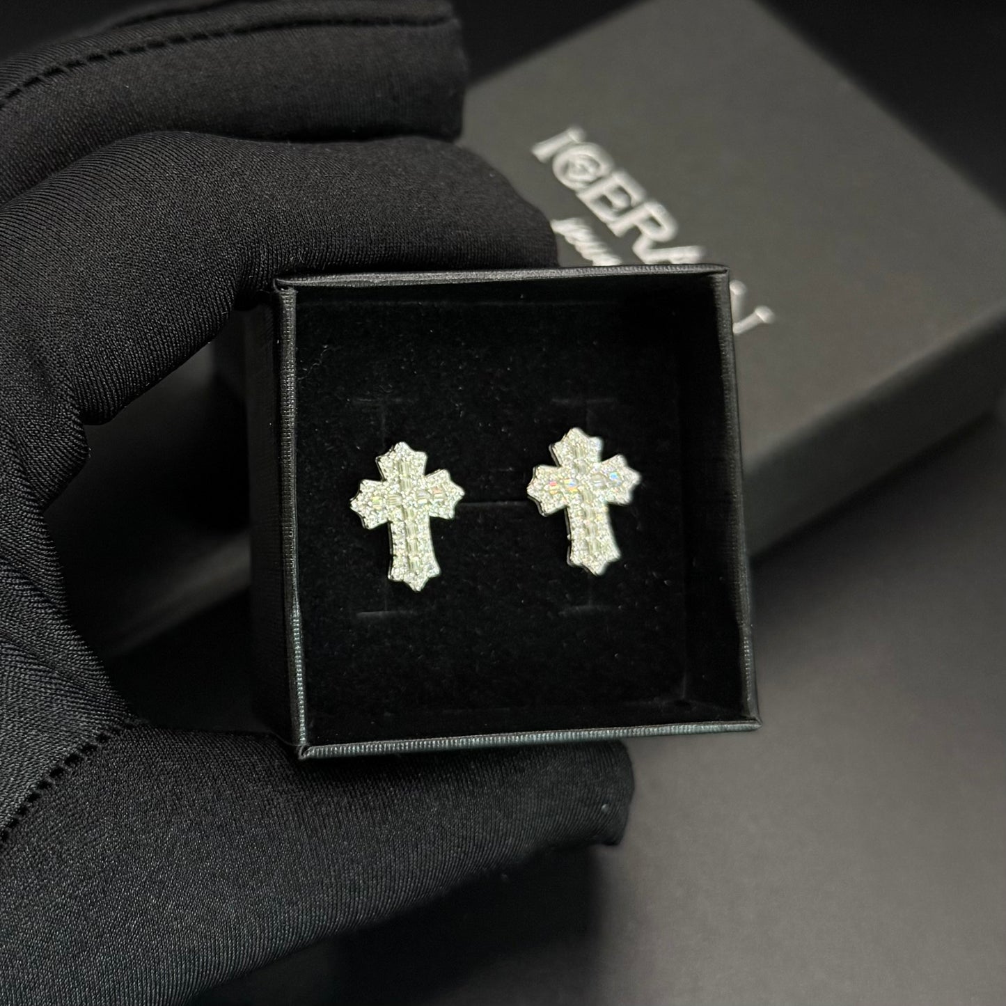 ICED OUT MOISSANITE "CROSS V2" WEISSGOLD 925S SILVER OHRRINGE - ICERAIN JEWELRY
