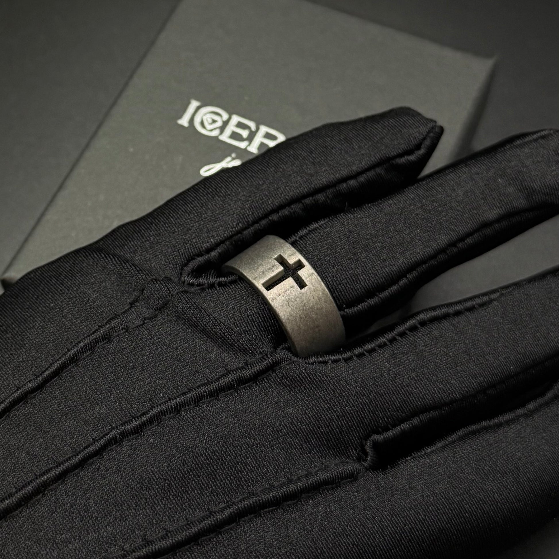 EDELSTAHL "CROSS V5" RING - ICERAIN JEWELRY