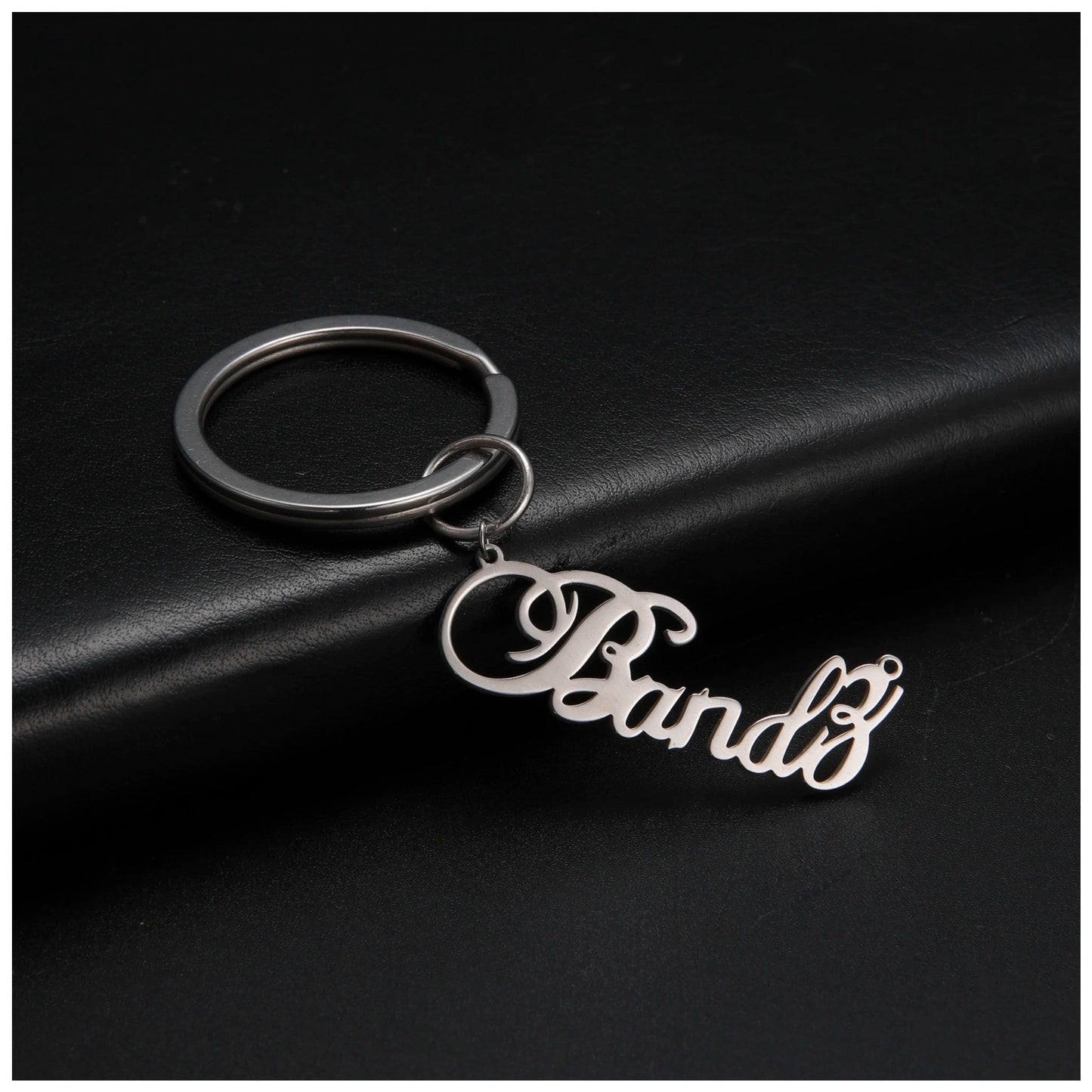 PERSONALISIERTER EDELSTAHL "NAMIGO" SCHLÜSSELANHÄNGER - ICERAIN JEWELRY