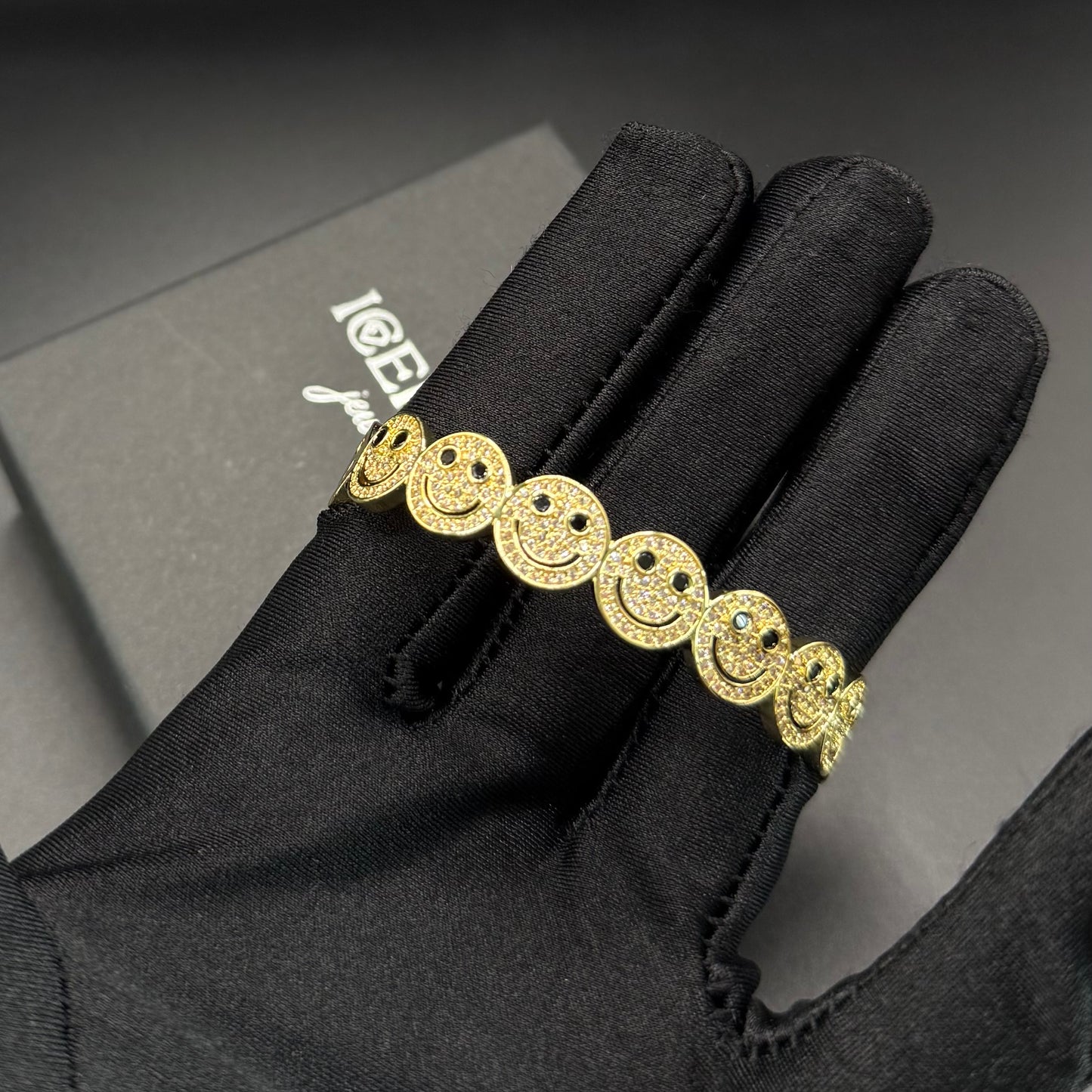 ICED OUT "SMILE" ARMREIF - ICERAIN JEWELRY