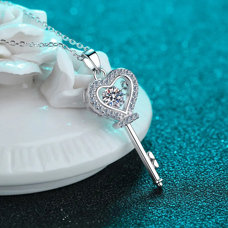 ICED OUT MOISSANITE "HEART KEY" WEISSGOLD 925S SILVER KETTE - ICERAIN JEWELRY