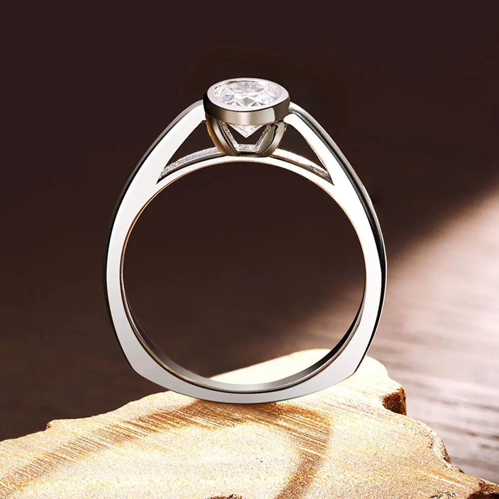 ICED OUT MOISSANITE "AIMEE" WEISSGOLD 925S SILVER RING - ICERAIN JEWELRY