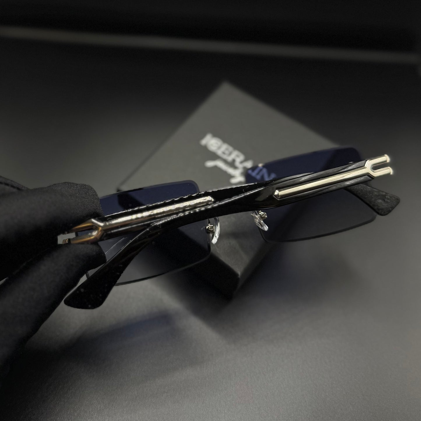 EDELSTAHL "SOMBRANO" SONNENBRILLE - ICERAIN JEWELRY