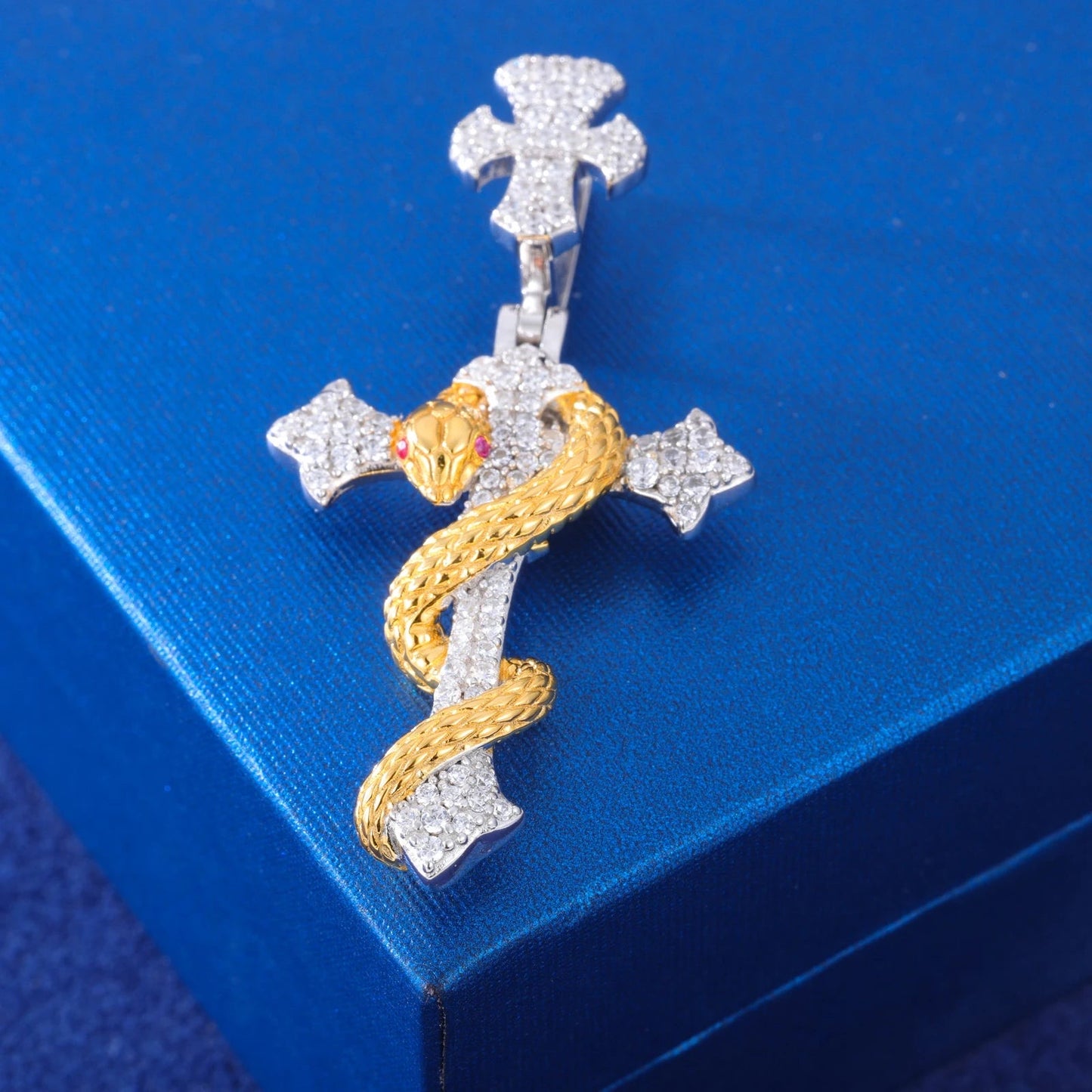 ICED OUT MOISSANITE "SNAKE CROSS" WEISSGOLD 925S SILVER KETTE - ICERAIN JEWELRY