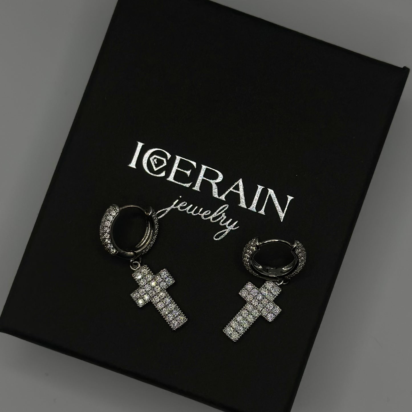 SALE | ICED OUT "SILVER CROSS" OHRRINGE - ICERAIN JEWELRY