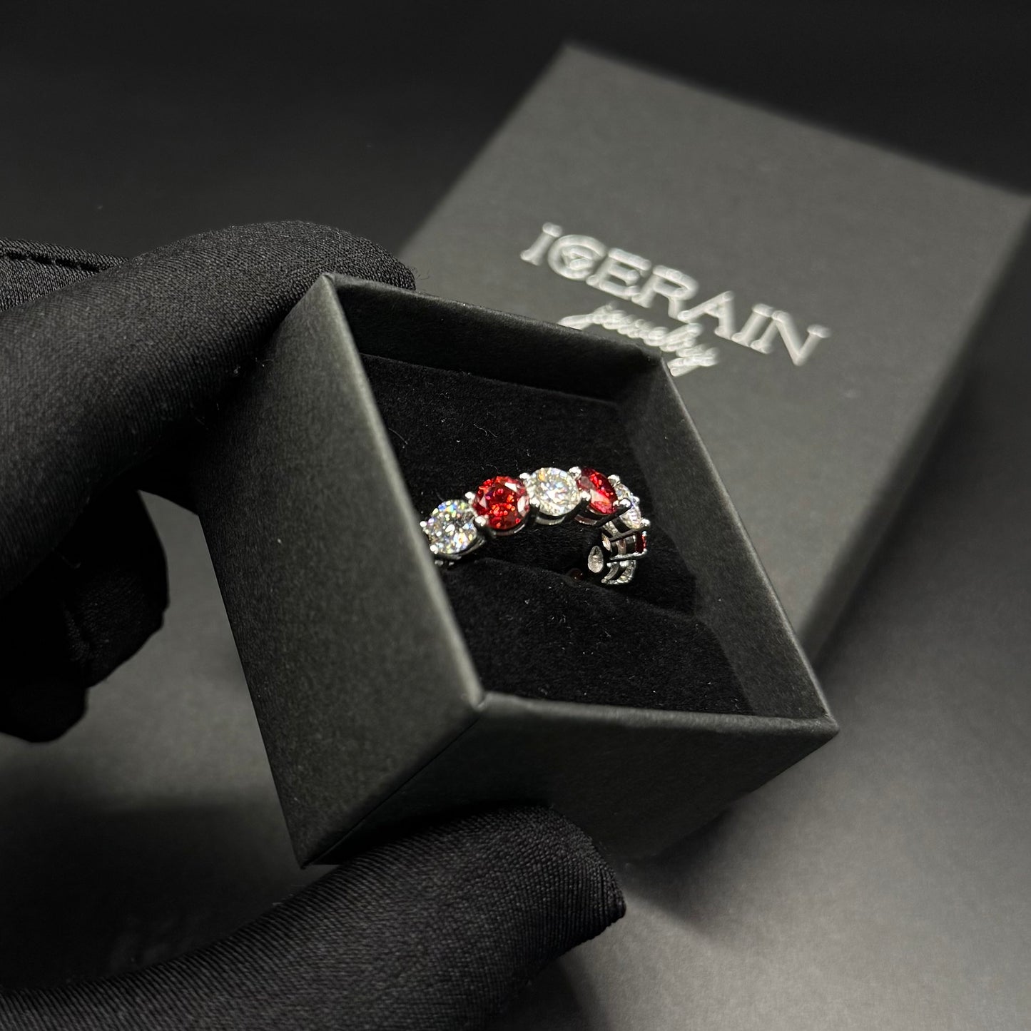 SALE | ICED OUT MOISSANITE GRÖSSE 8 "RED DRASILO" WEISSGOLD 925S SILVER RING - ICERAIN JEWELRY