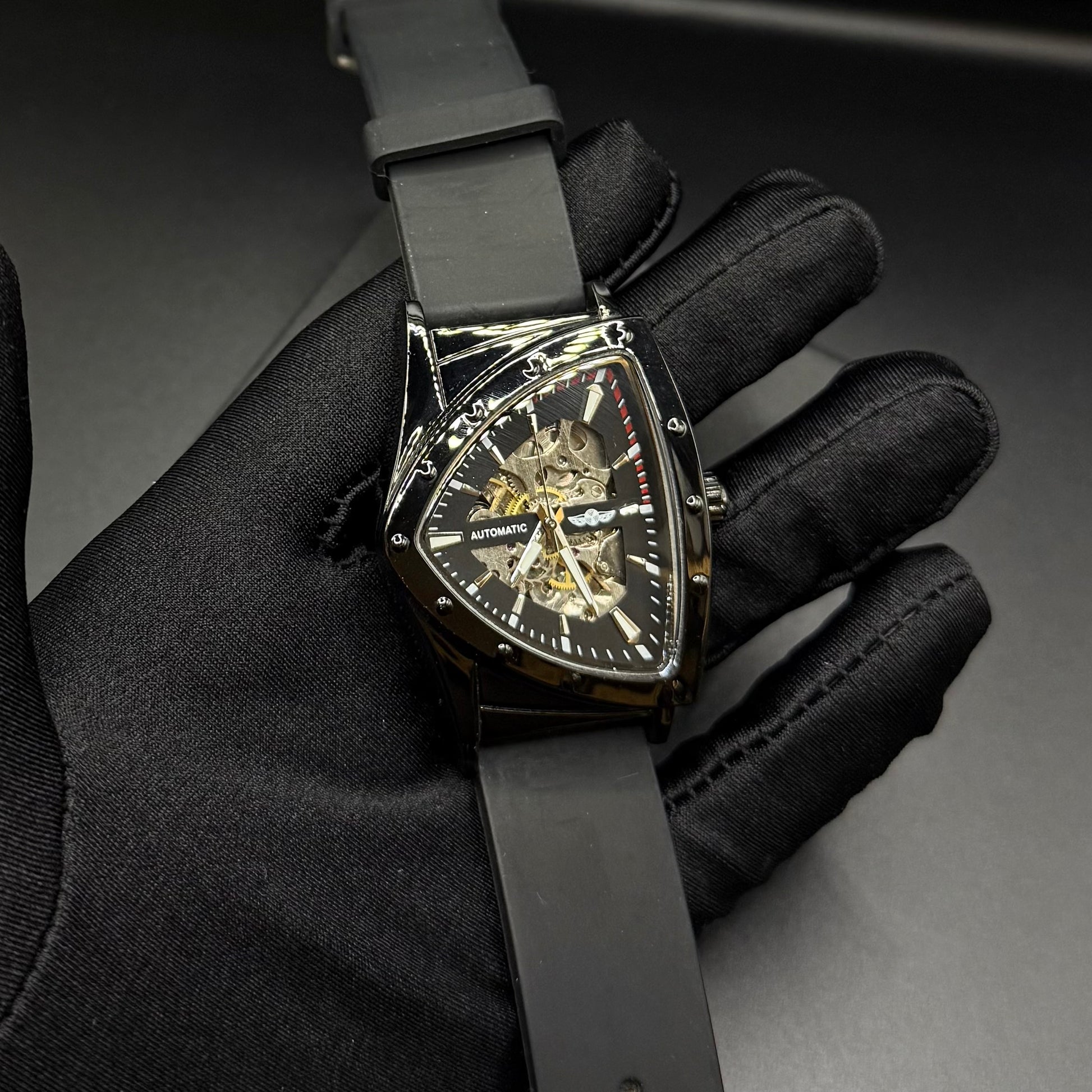 EDELSTAHL AUTOMATIK "TRIANGLAR" UHR - ICERAIN JEWELRY