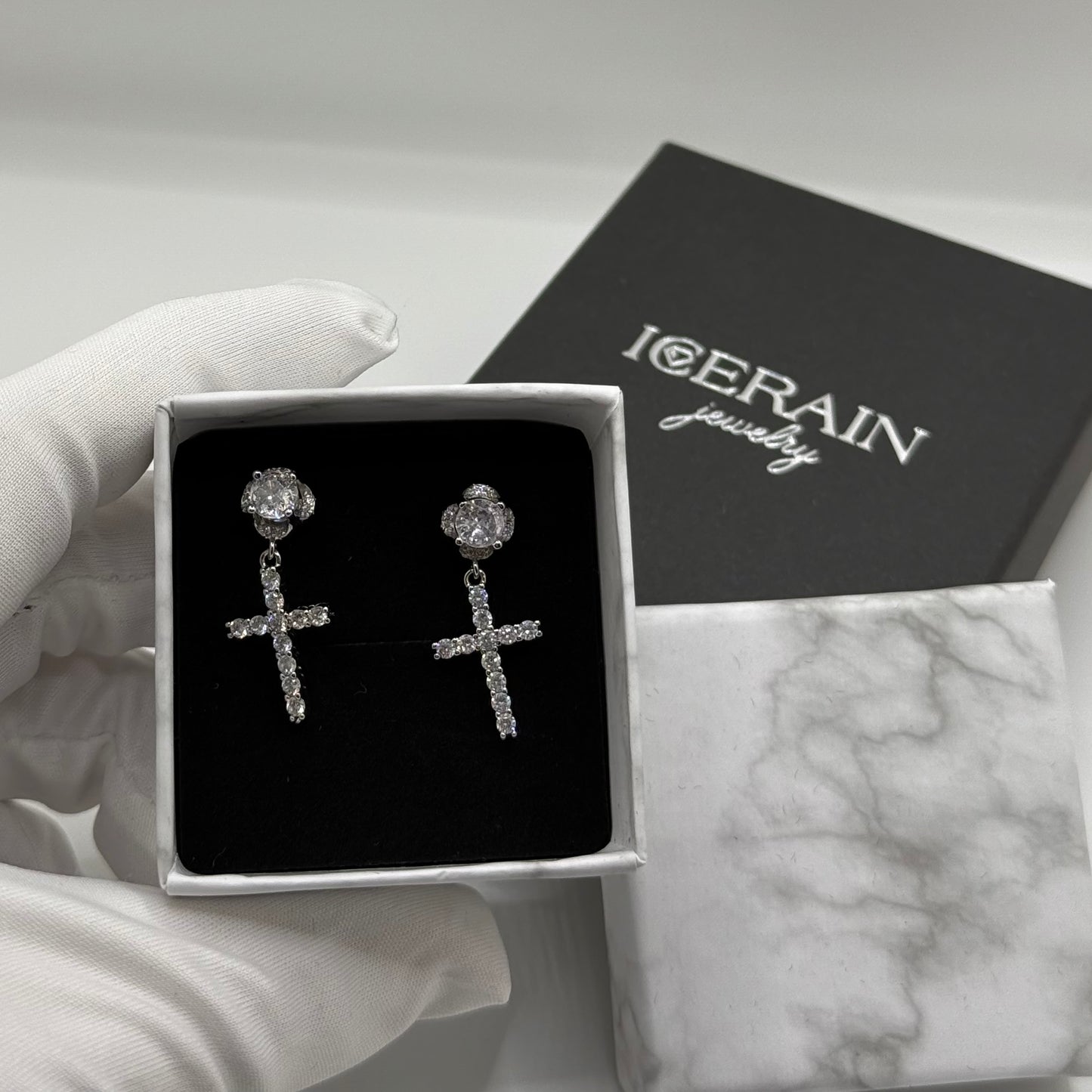 ICED OUT "SILVER LUXURY CROSS" OHRRINGE - ICERAIN JEWELRY