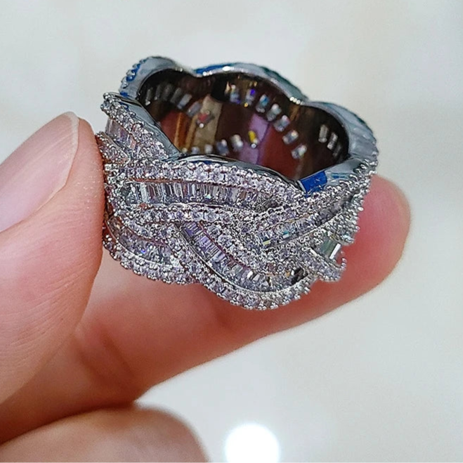 ICED OUT MOISSANITE "WAVE" WEISSGOLD 925S SILVER RING - ICERAIN JEWELRY
