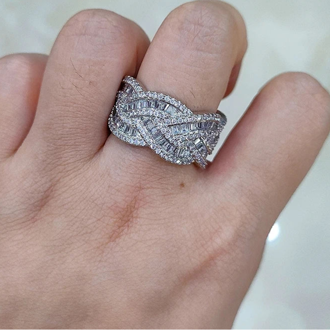 ICED OUT MOISSANITE "WAVE" WEISSGOLD 925S SILVER RING - ICERAIN JEWELRY