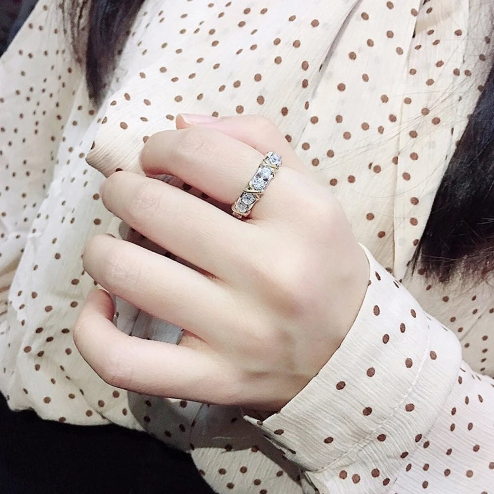 ICED OUT MOISSANITE "ELESTRICA" WEISSGOLD 925S SILVER RING - ICERAIN JEWELRY