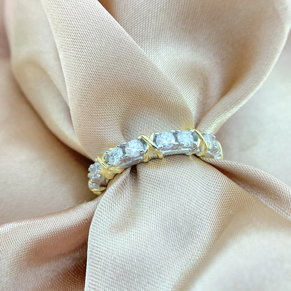 ICED OUT MOISSANITE "ELESTRICA" WEISSGOLD 925S SILVER RING - ICERAIN JEWELRY