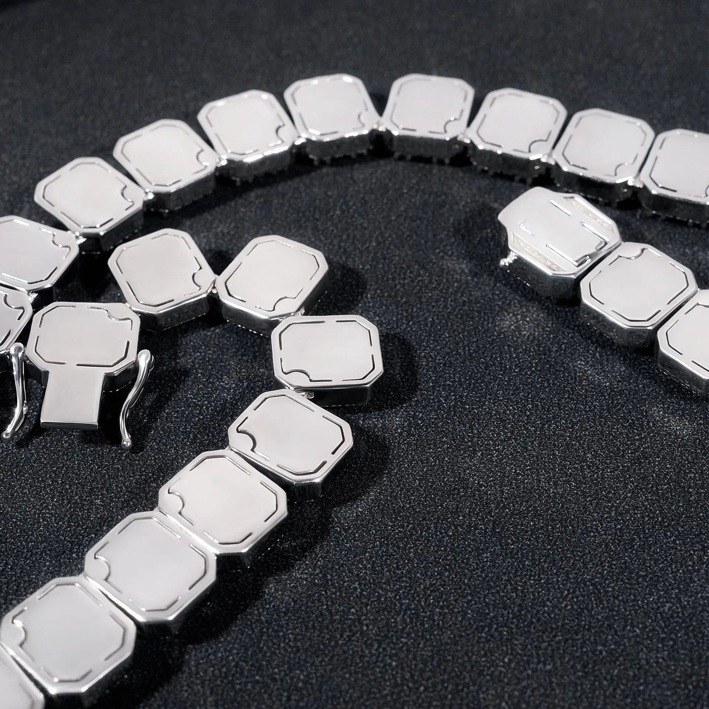 SALE | ICED OUT 13MM 23CM MOISSANITE "BAGGETTER" WEISSGOLD 925S SILVER ARMBAND - ICERAIN JEWELRY