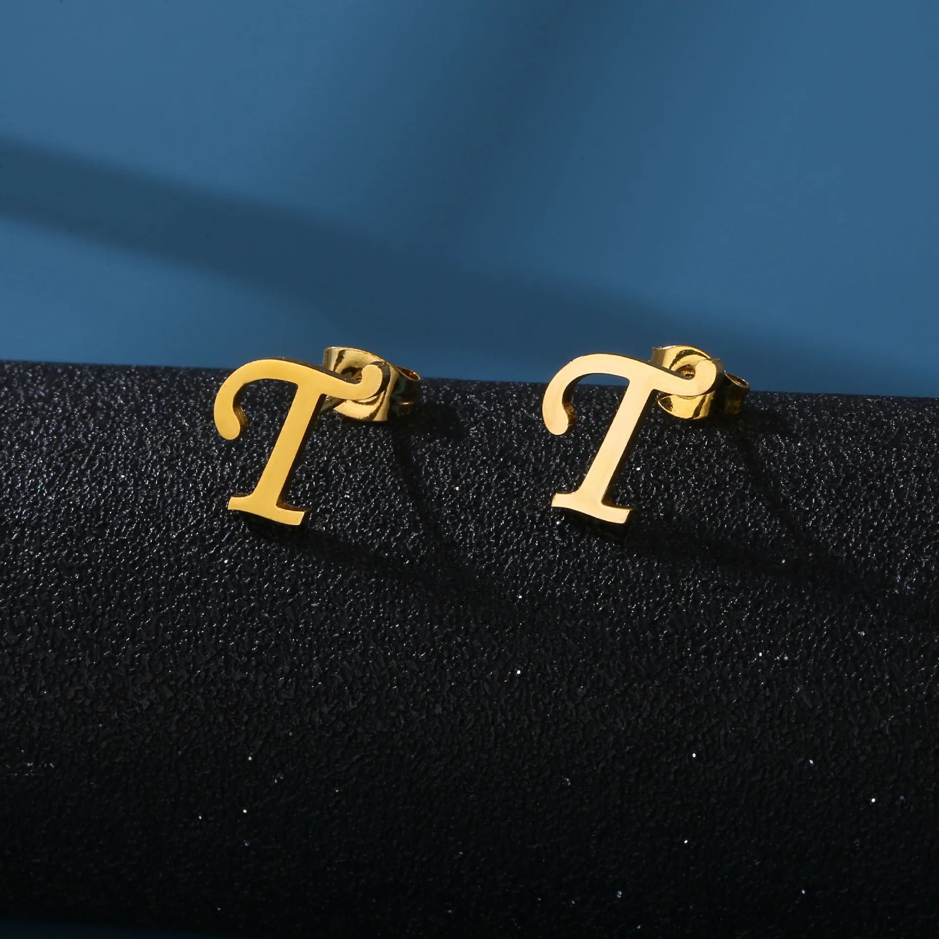 PERSONALISIERTE EDELSTAHL ANFANGSBUCHSTABEN ""SKUR" OHRRINGE - ICERAIN JEWELRY