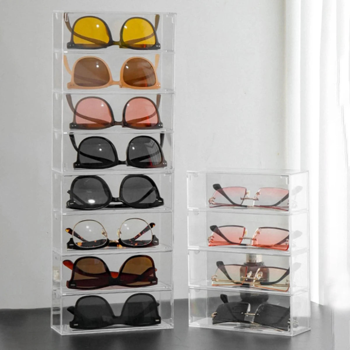 TRANSPARENTE SONNENBRILLEN VITRINE - ICERAIN JEWELRY