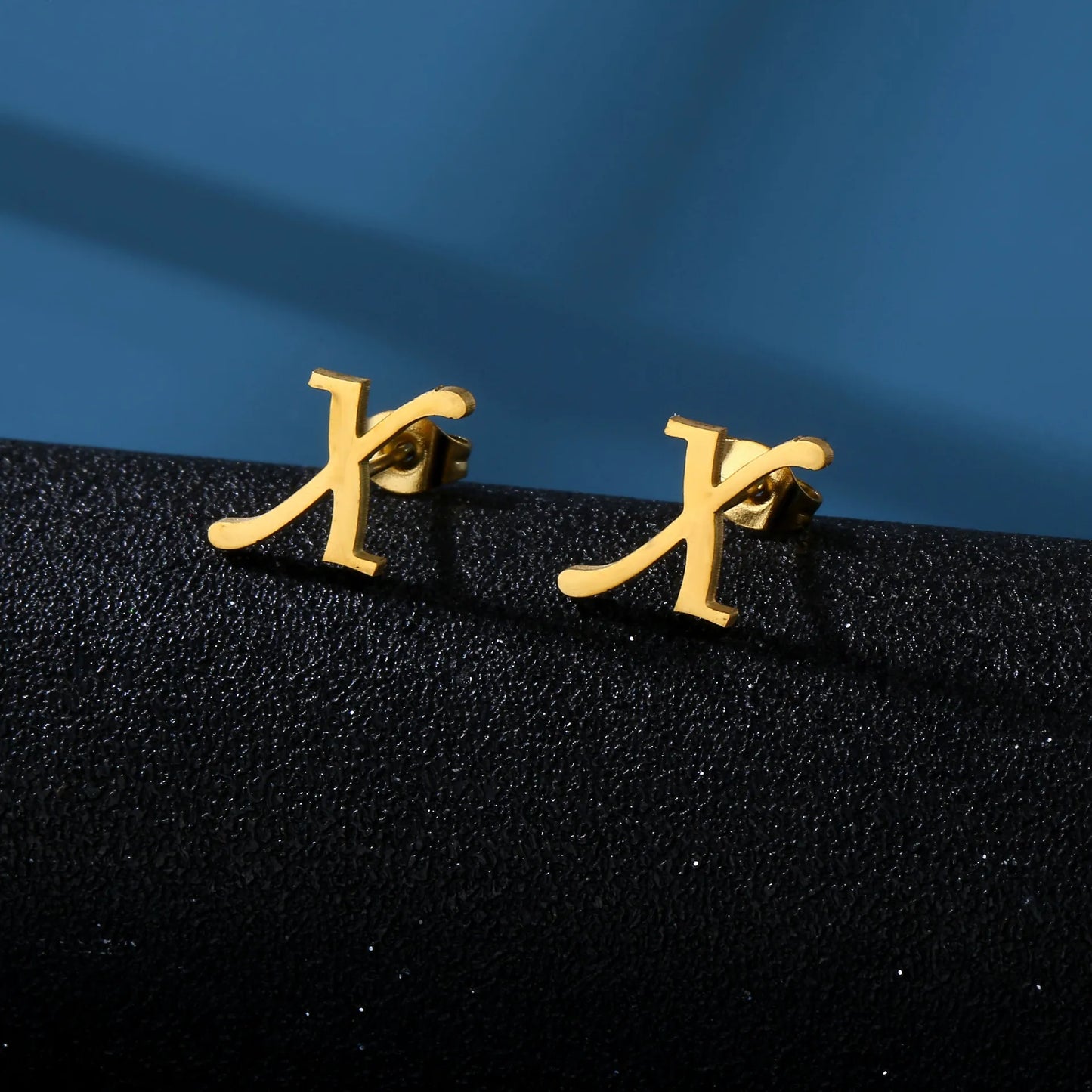 PERSONALISIERTE EDELSTAHL ANFANGSBUCHSTABEN ""SKUR" OHRRINGE - ICERAIN JEWELRY