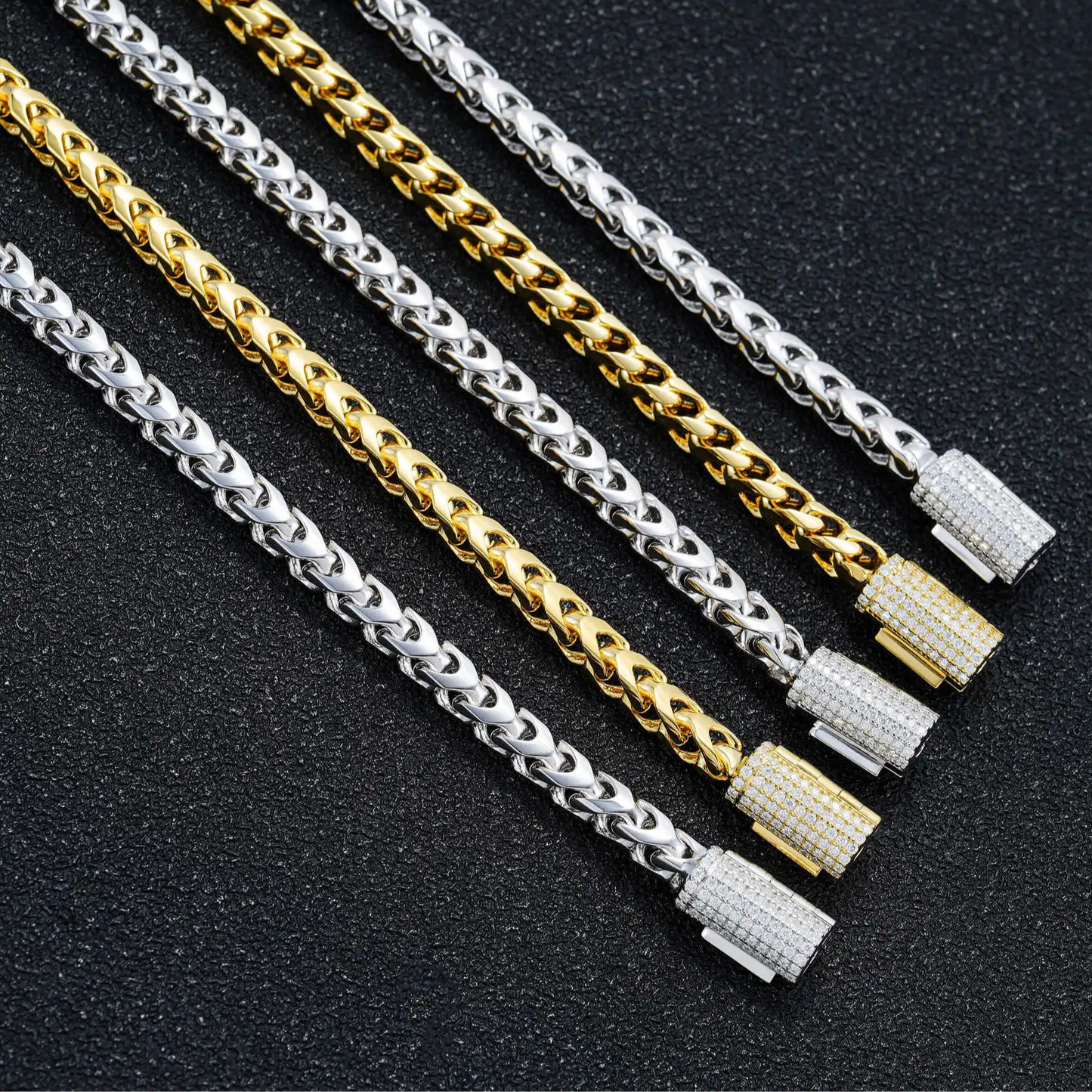 ICED OUT 4MM MOISSANITE "BUCKLE" WEISSGOLD 925S SILVER ARMBAND - ICERAIN JEWELRY
