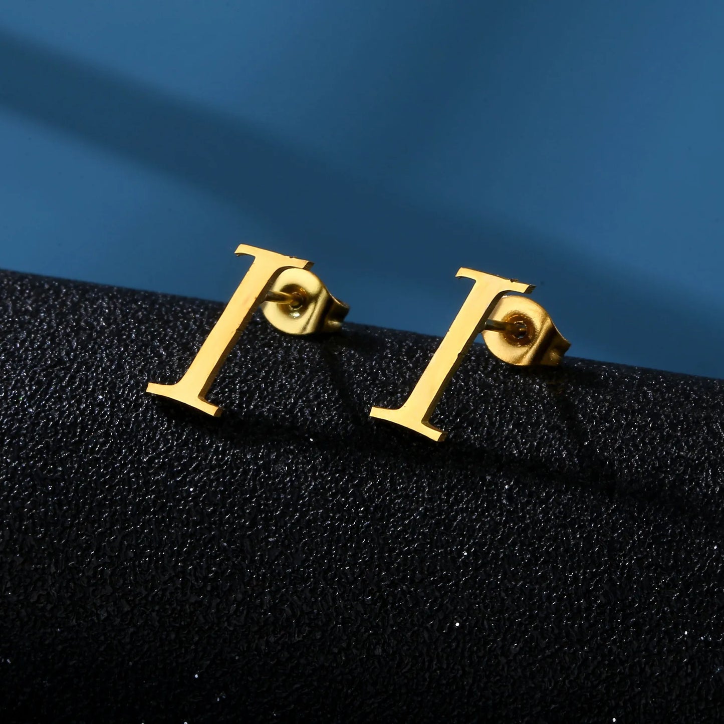 PERSONALISIERTE EDELSTAHL ANFANGSBUCHSTABEN ""SKUR" OHRRINGE - ICERAIN JEWELRY