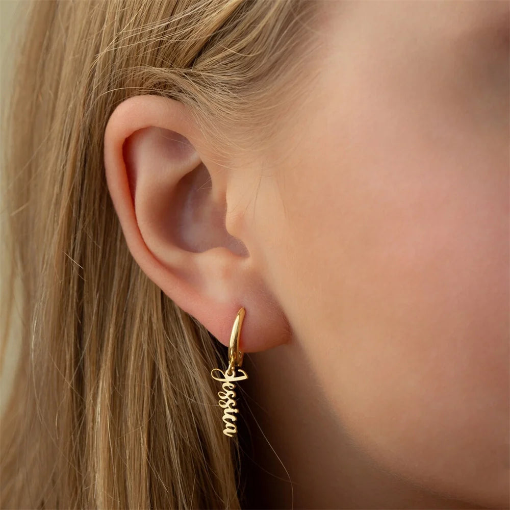 PERSONALISIERTE EDELSTAHL "NAMEDROP" OHRRINGE - ICERAIN JEWELRY