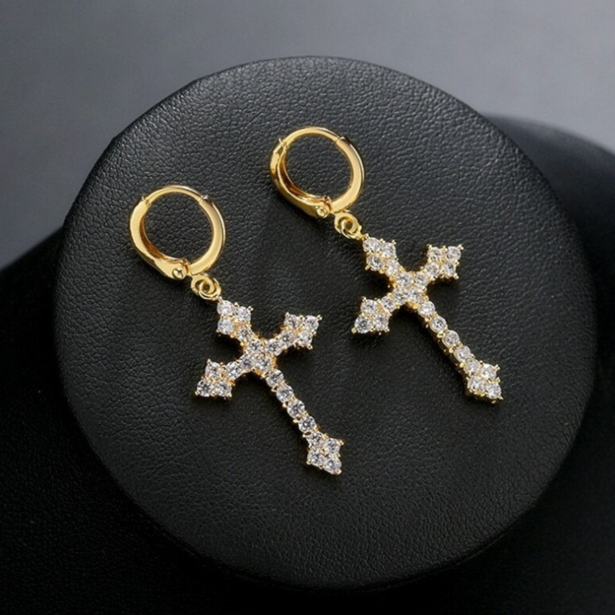 ICED OUT "GOLD ROYAL CROSS" OHRRINGE - ICERAIN JEWELRY