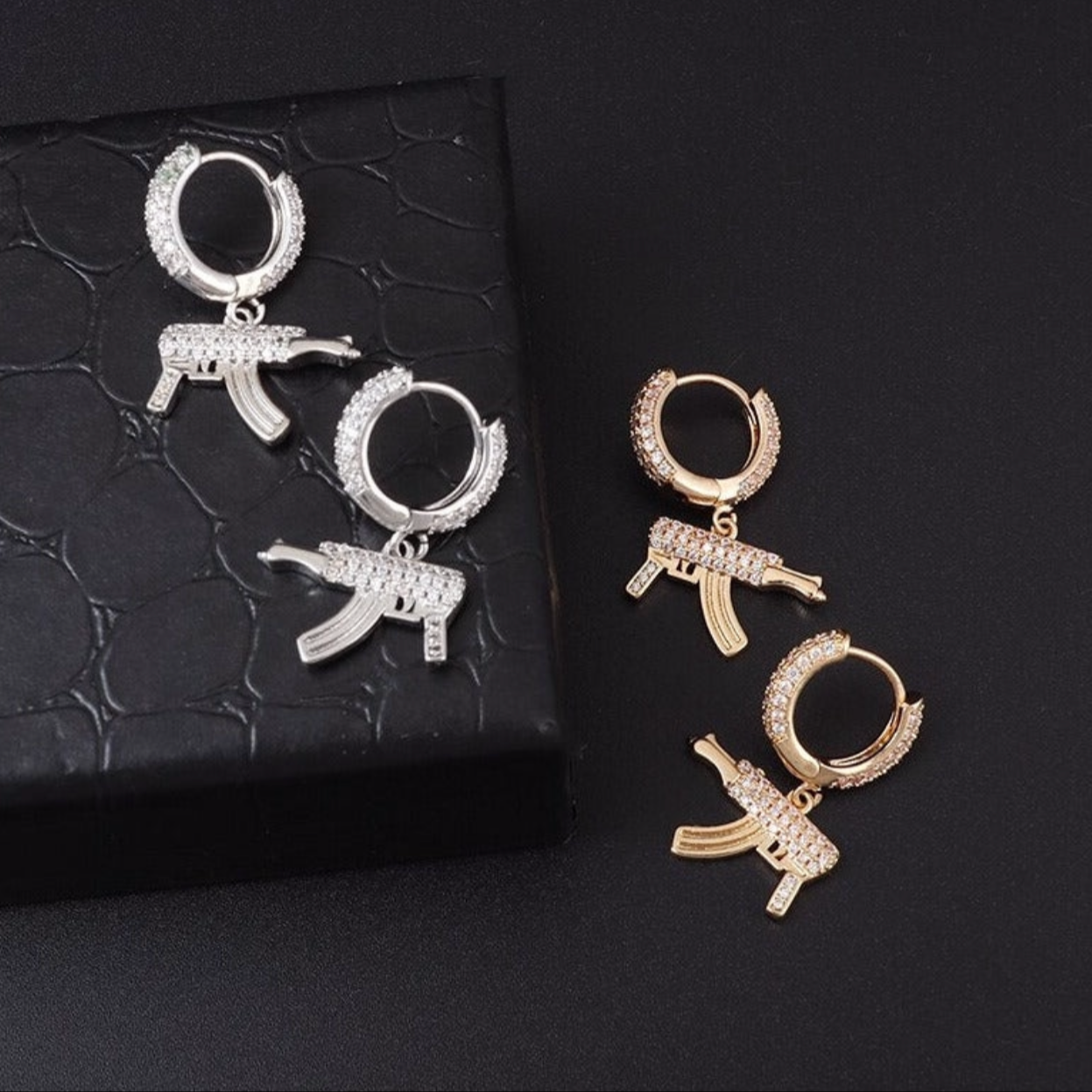 ICED OUT "GOLD WEAPON" OHRRINGE - ICERAIN JEWELRY