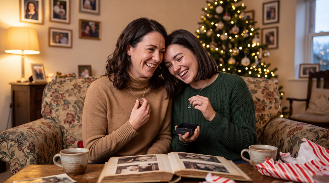 Weihnachtsgeschenk für die Schwester: 10 Schmuck-Ideen mit Herz