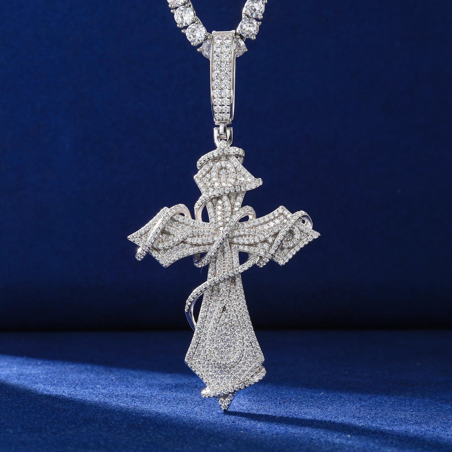 ICED OUT MOISSANITE "THORN CROSS" WEISSGOLD 925S SILVER KETTE