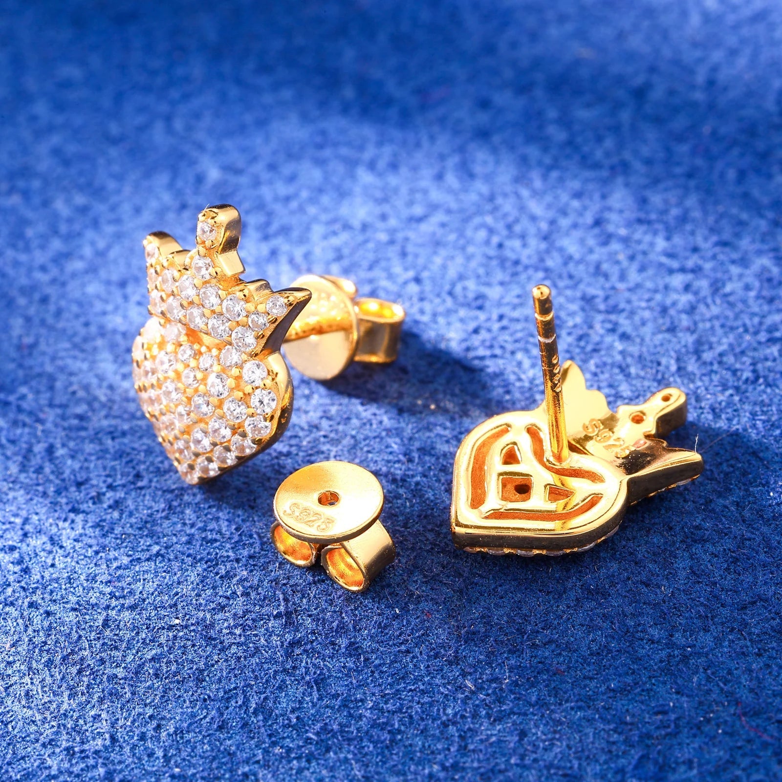 ICED OUT MOISSANITE "CROWN HEART" WEISSGOLD 925S SILVER OHRRINGE - ICERAIN JEWELRY