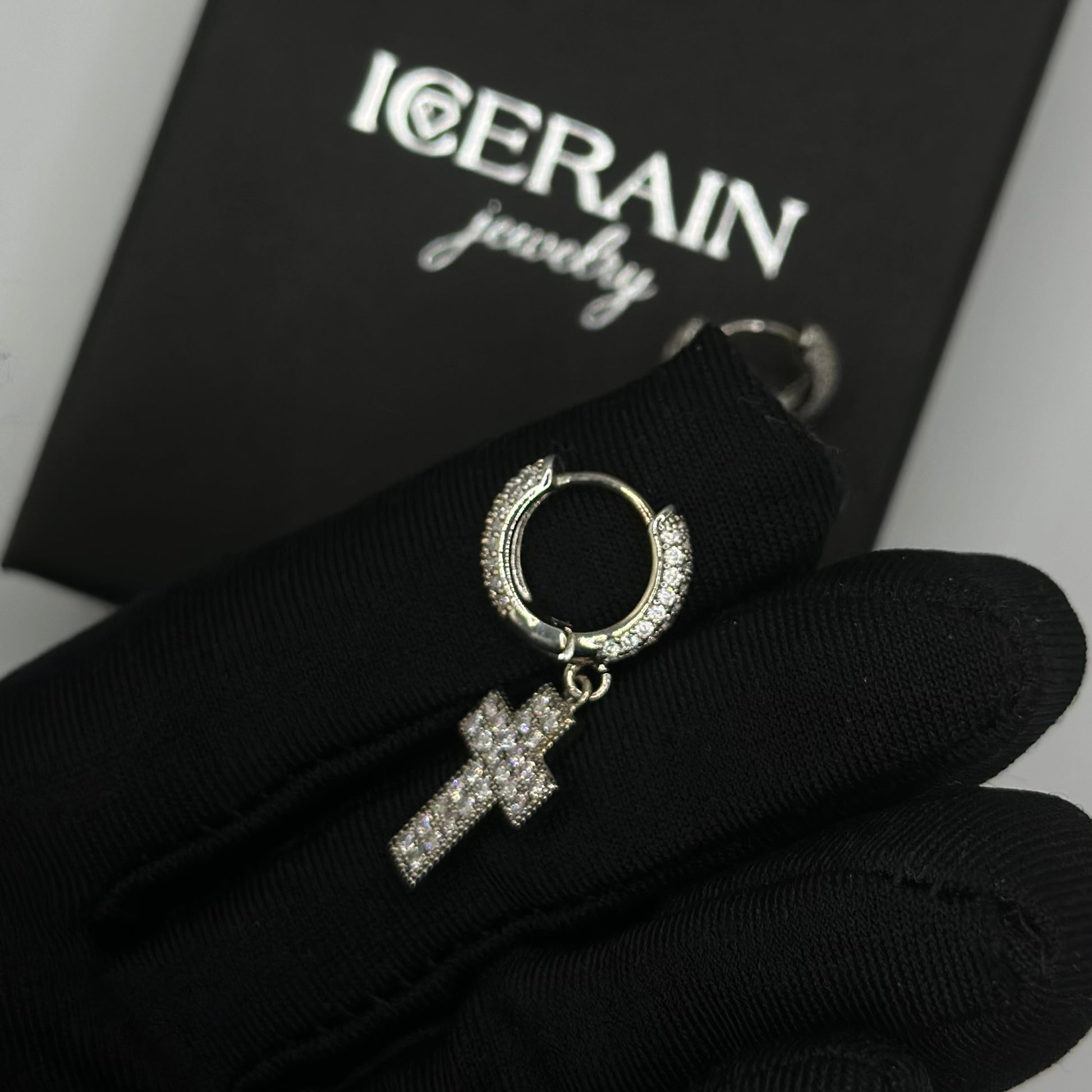 Luxus Iced Out "Silver Cross" Ohrringe - ICERAIN JEWELRY