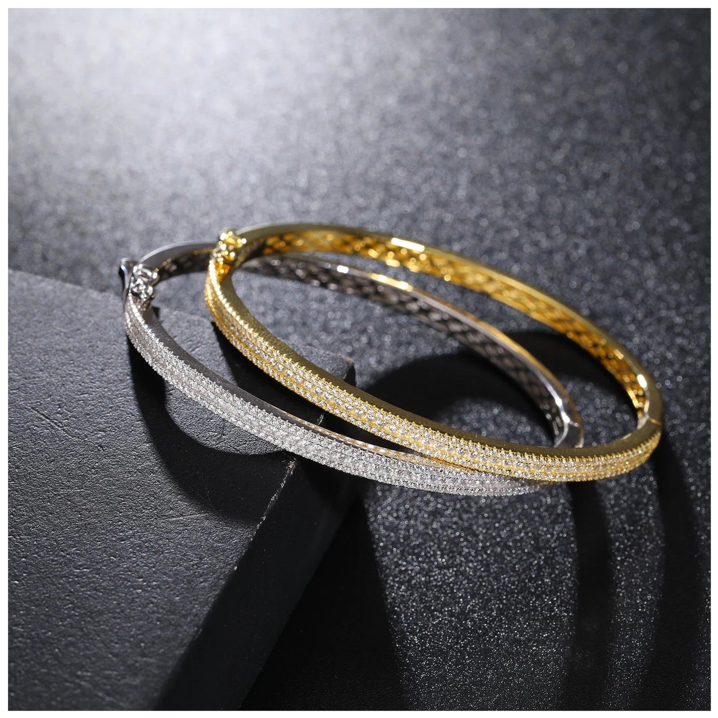 ICED OUT 4MM MOISSANITE "MANCHET" WEISSGOLD 925S SILVER ARMREIF