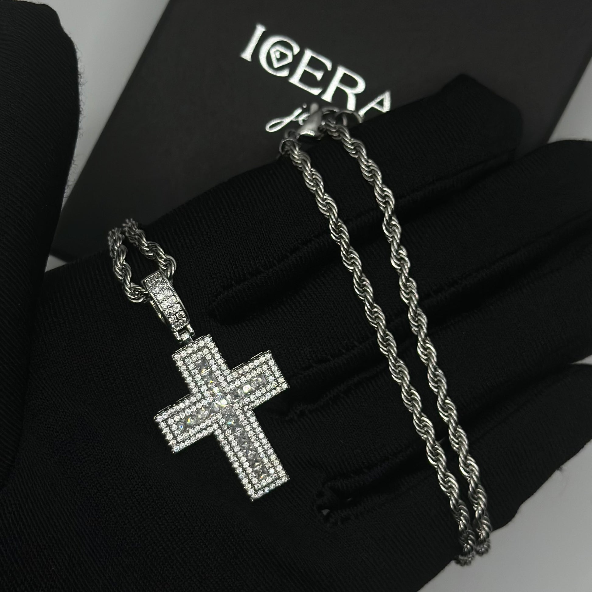 Luxus Iced Out "Cross V6" Kette - ICERAIN JEWELRY