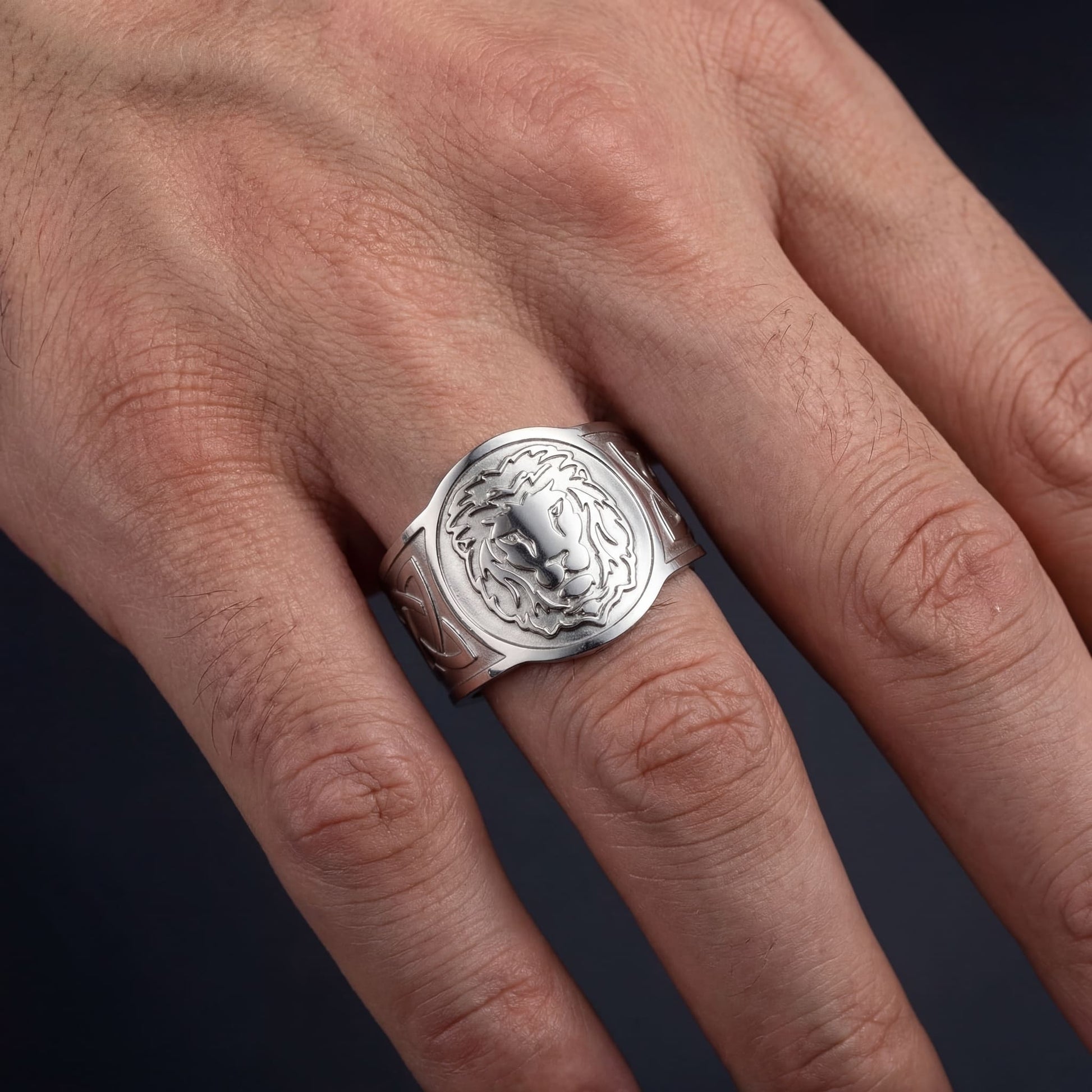 EDELSTAHL "LION" RING - ICERAIN JEWELRY