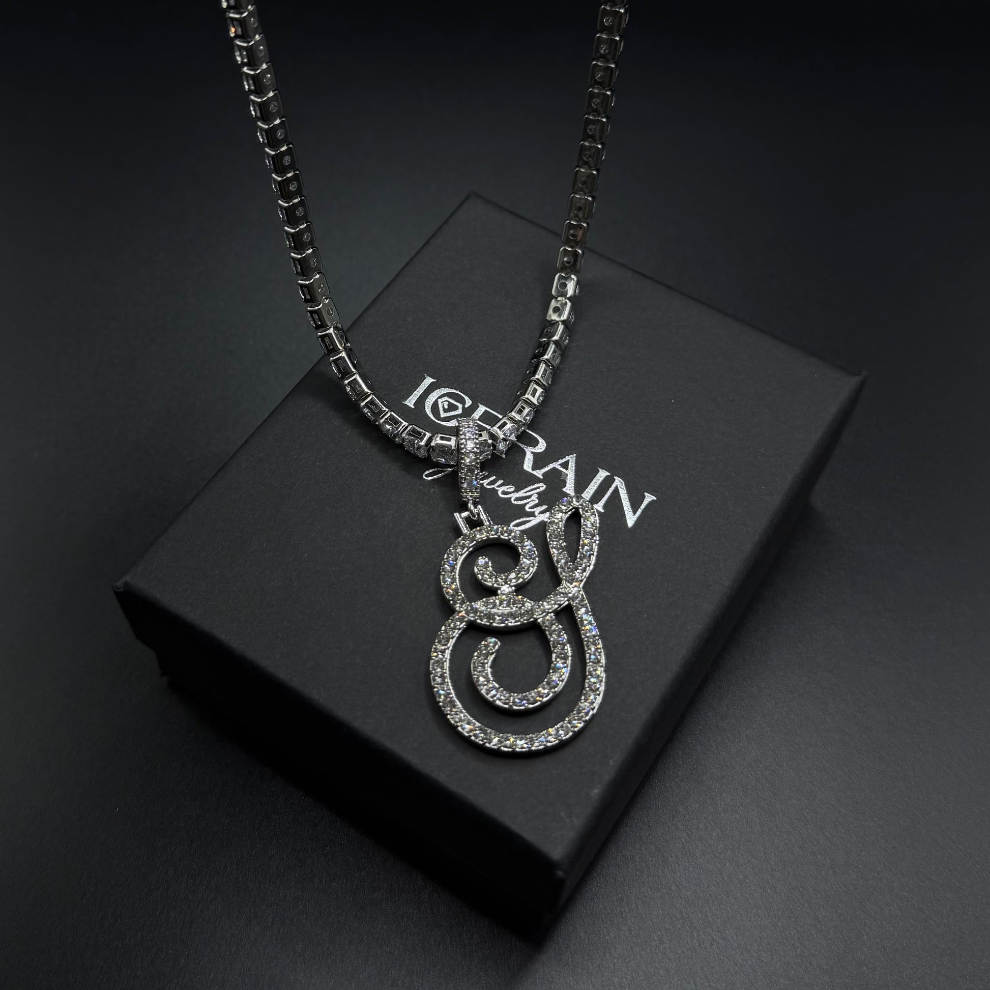 PERSONALISIERTE ICED OUT ANFANGSBUCHSTABEN "CUBIC" KETTE - ICERAIN JEWELRY